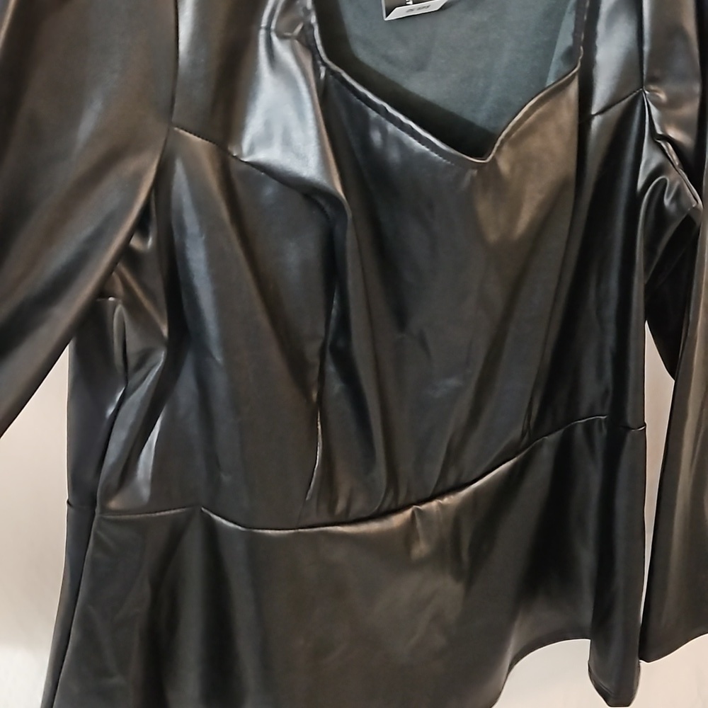 Ashley Stewart Faux Leather Peplum Top sz 18/20 Black NWT - Picture 2 of 7